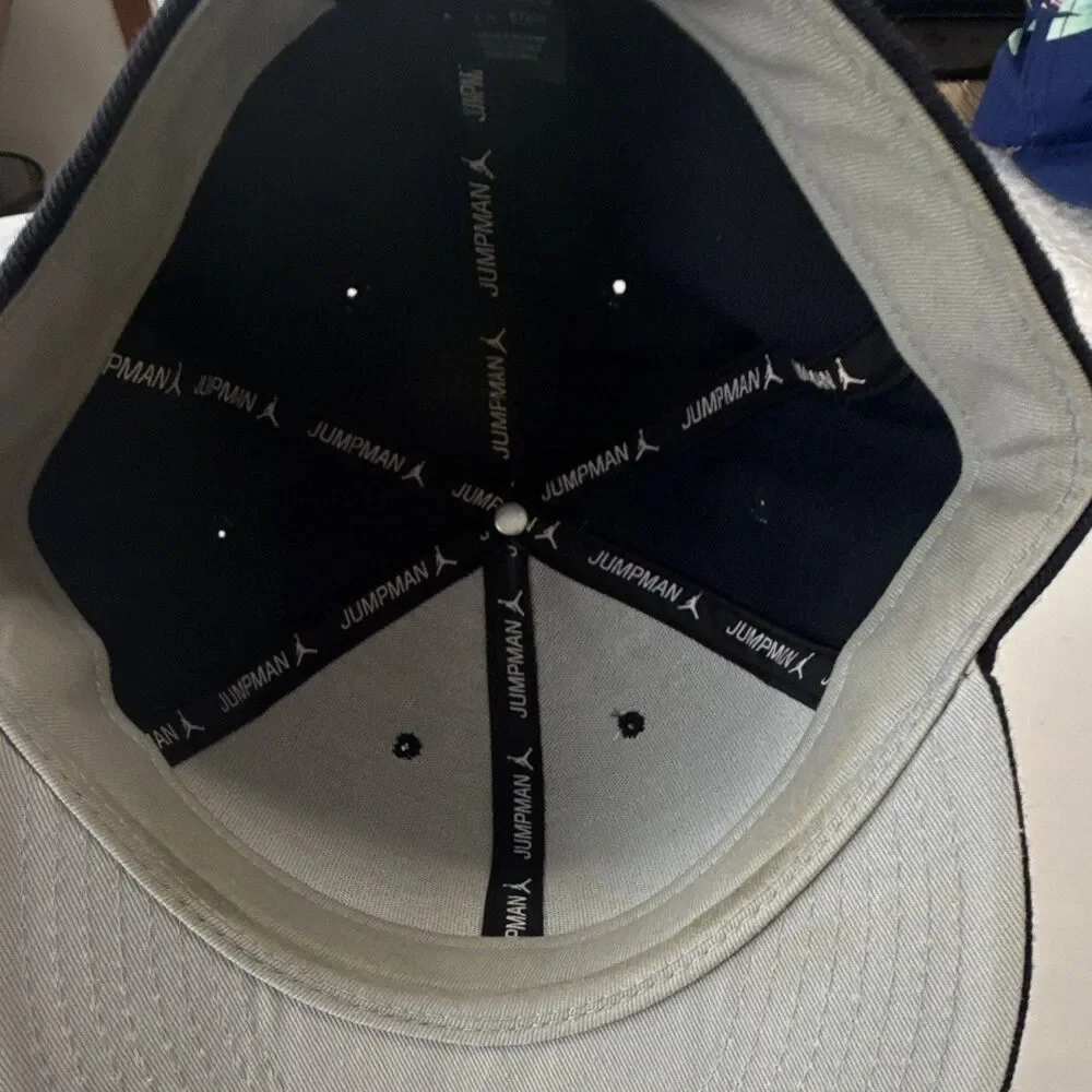 Jordan Jumpman Black/Gold Fitted Baseball Cap Hat Solid Men's Size 7 1/8